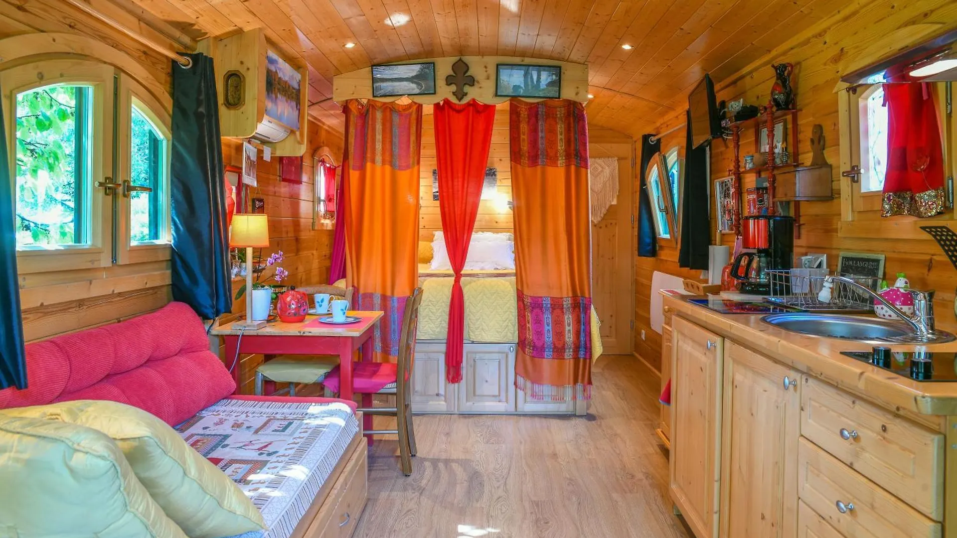 Roulotte De Boheme - Praline Hotel Saint-Genix-sur-Guiers Camping